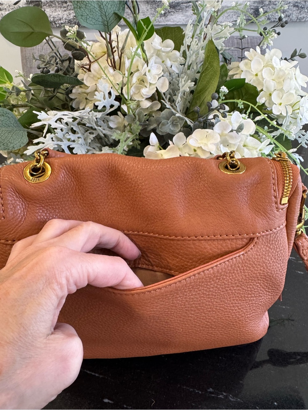🧡HOBO Fern Foldover Leather Crossbody Messenger Cognac - Picture 12 of 16